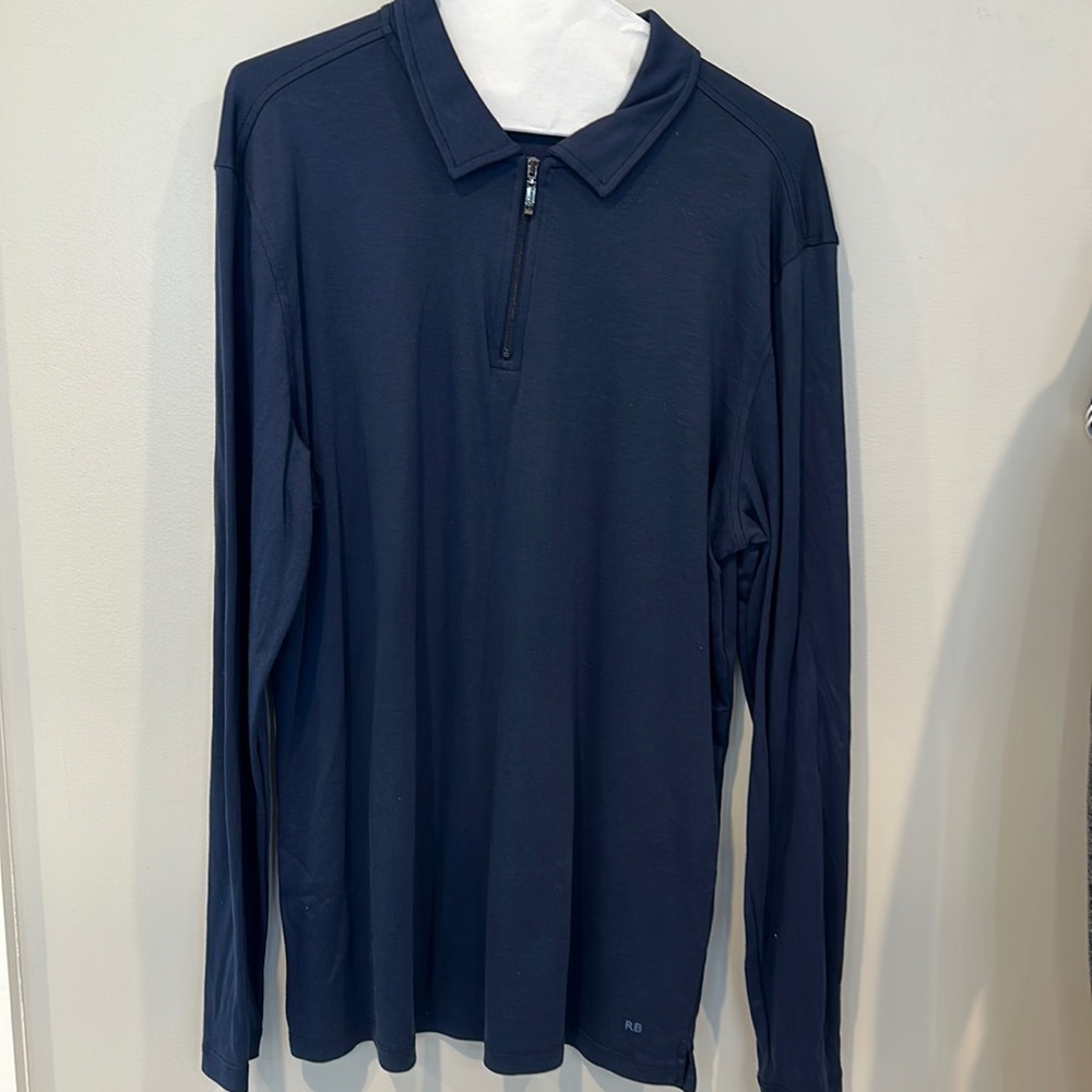 Robert Barakett long sleeve half zip t-shirt in large.